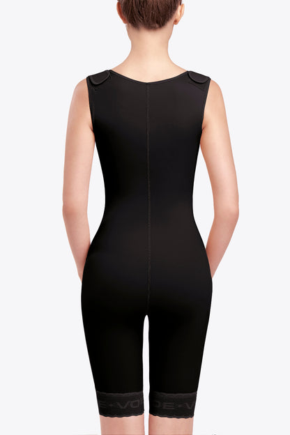 Abdominal belt with back above knee 