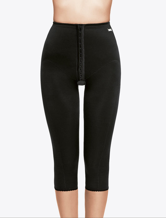 Below-knee girdle with reinforcements