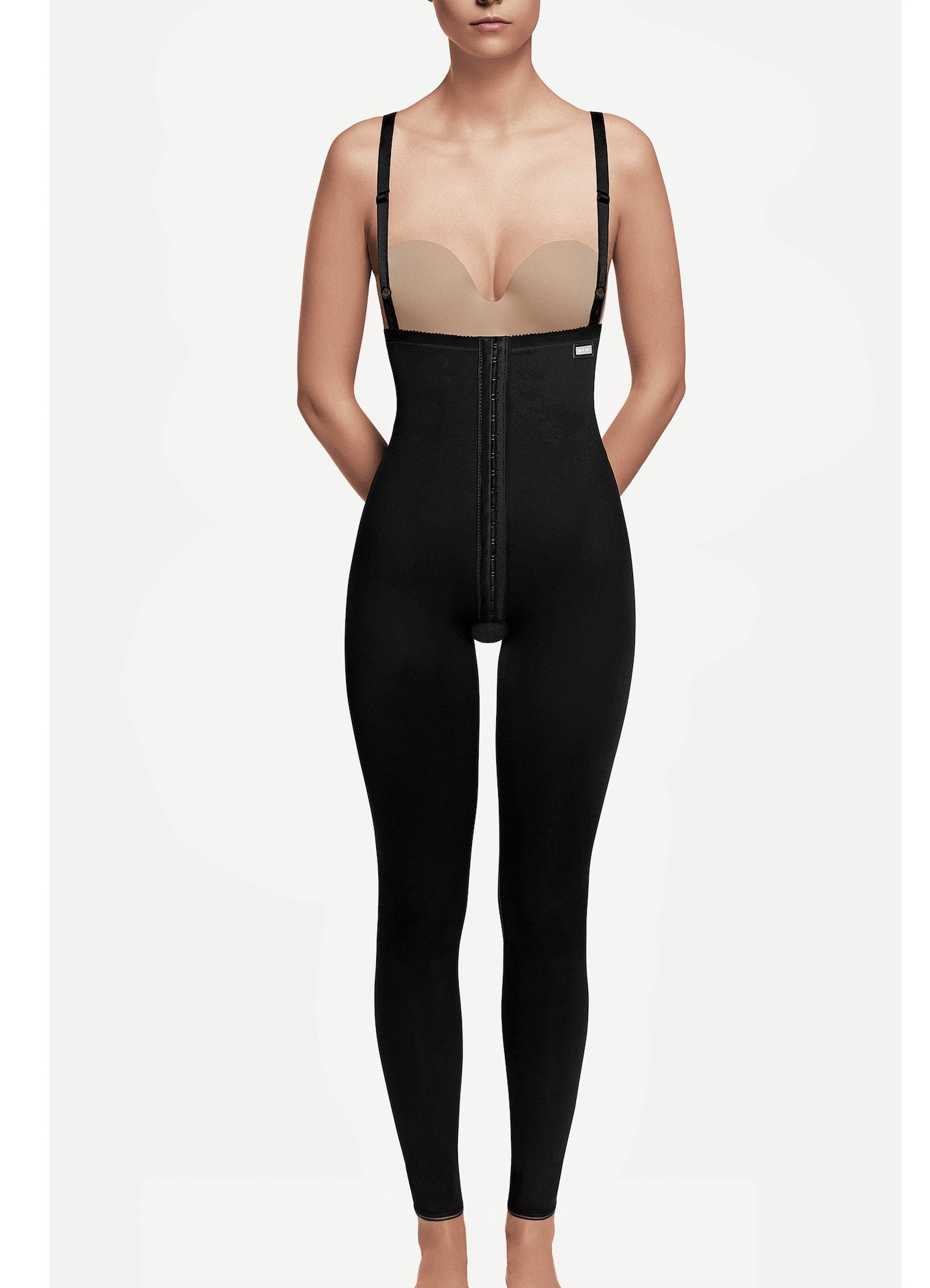 Abdominal girdle up to ankles